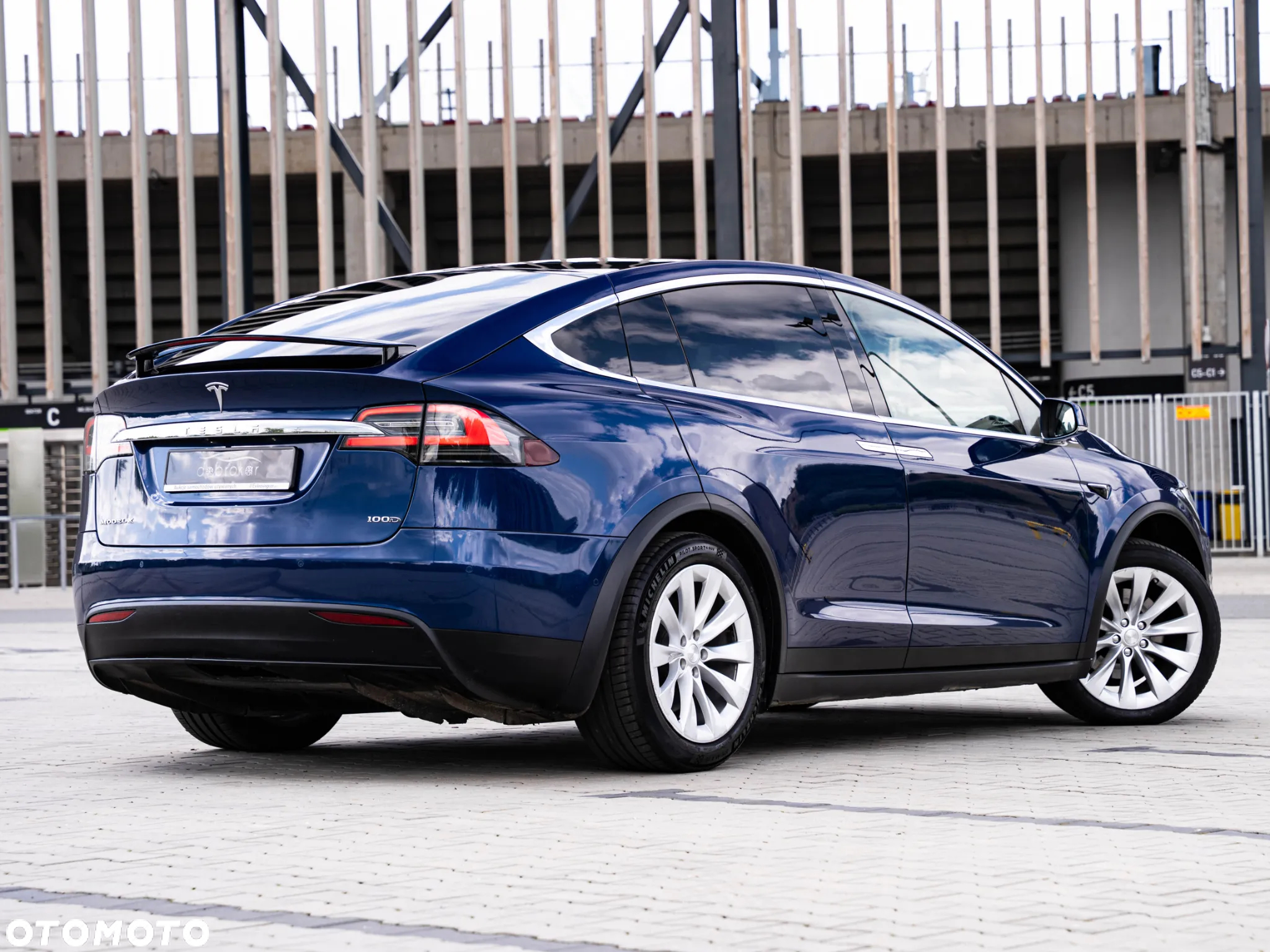 Tesla Model X Long Range Plus - 11