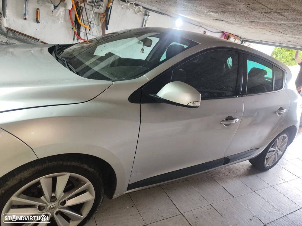 Renault Mégane 1.5 dCi Confort - 6