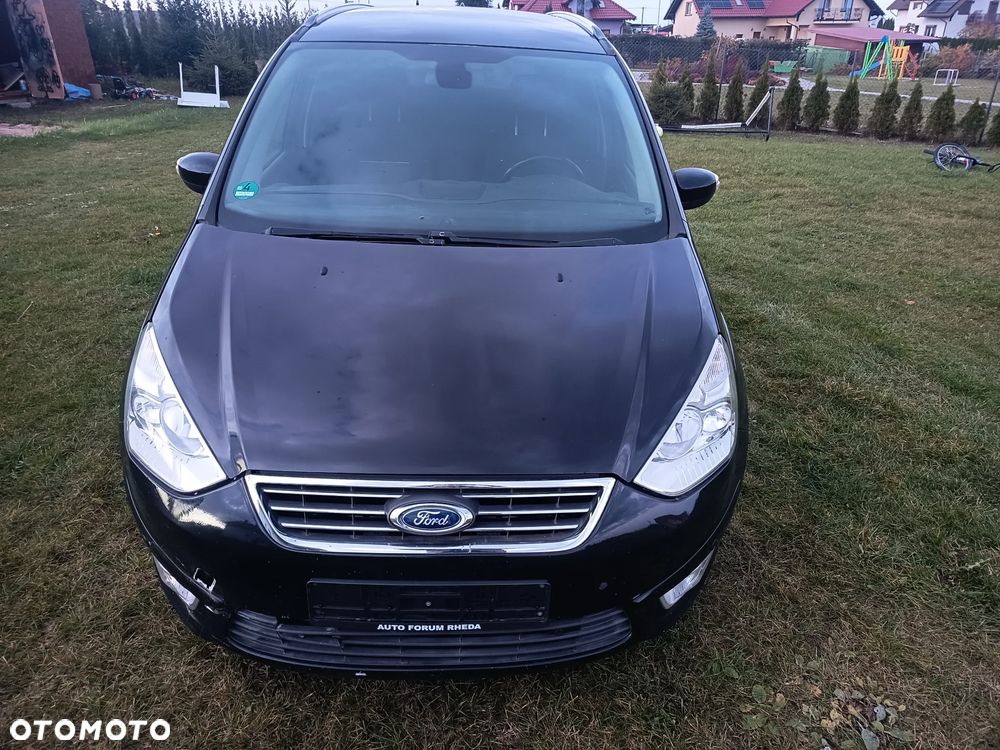 Ford Galaxy 2013 photo 2