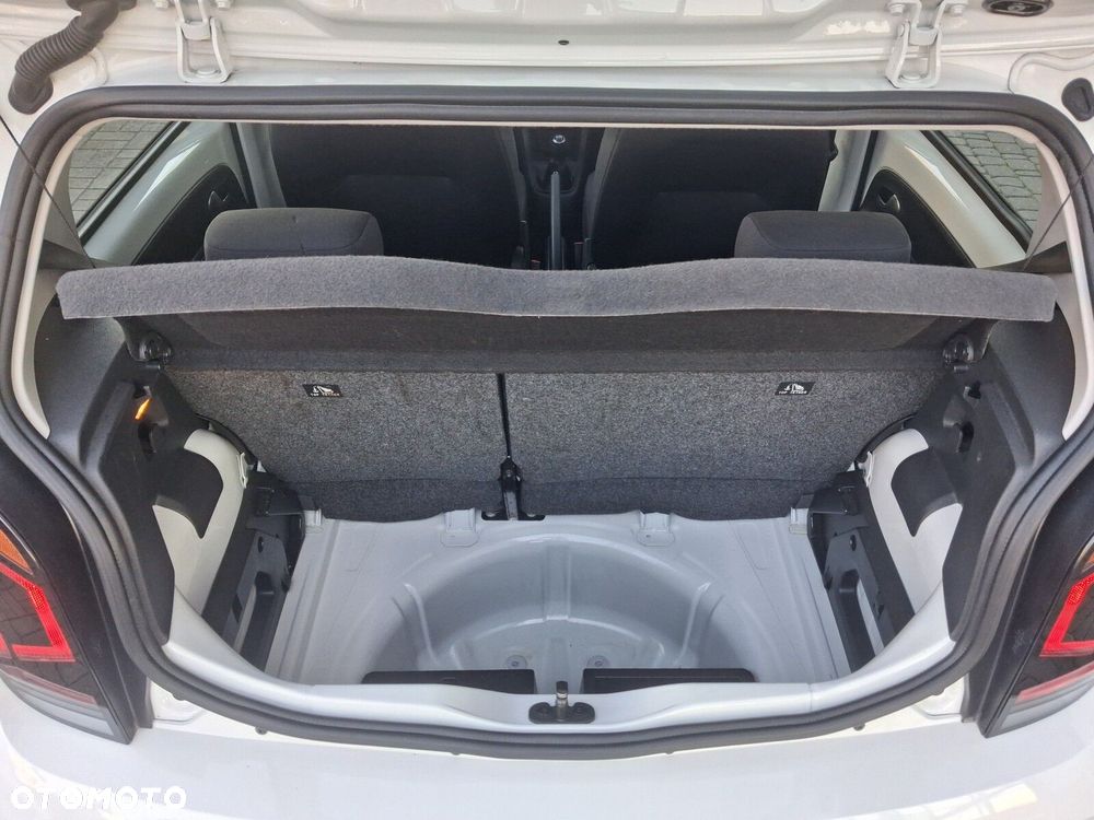 Volkswagen up! 1.0 move - 23