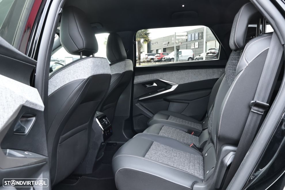 Peugeot 5008 1.2 Hybrid Allure e-DCS6 - 18