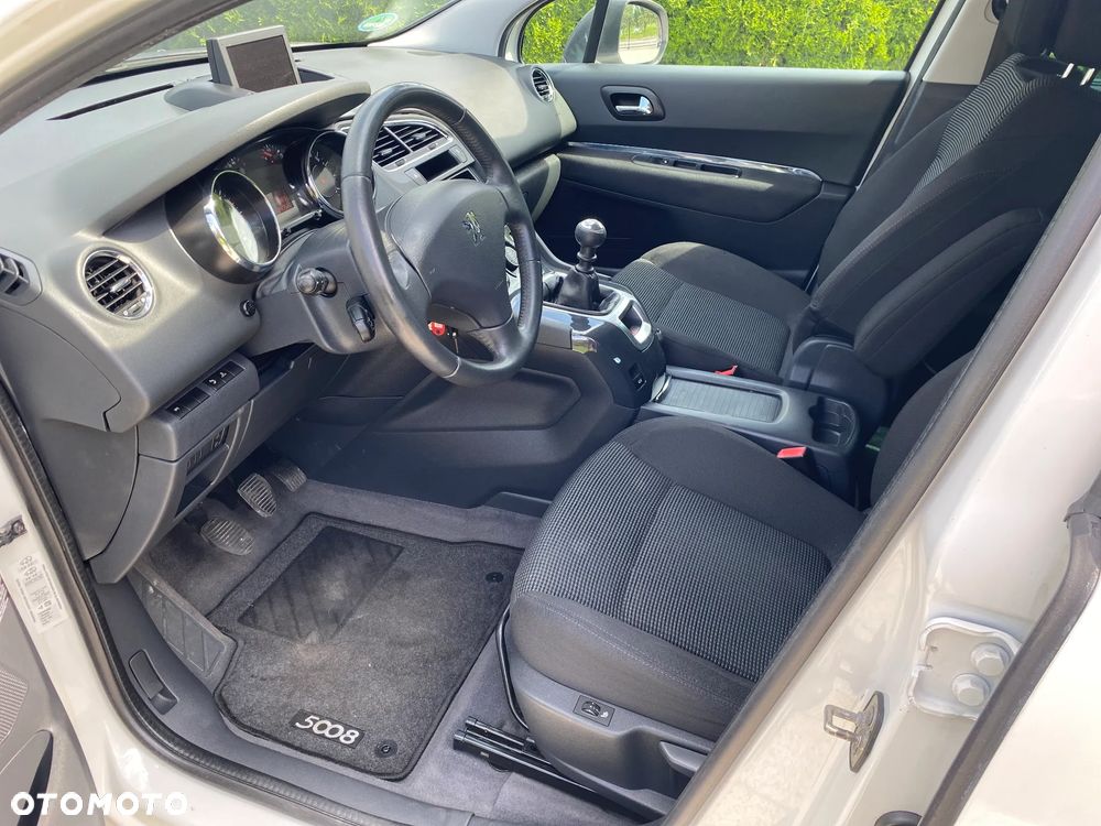 Peugeot 5008 1.6 HDi Premium - 9