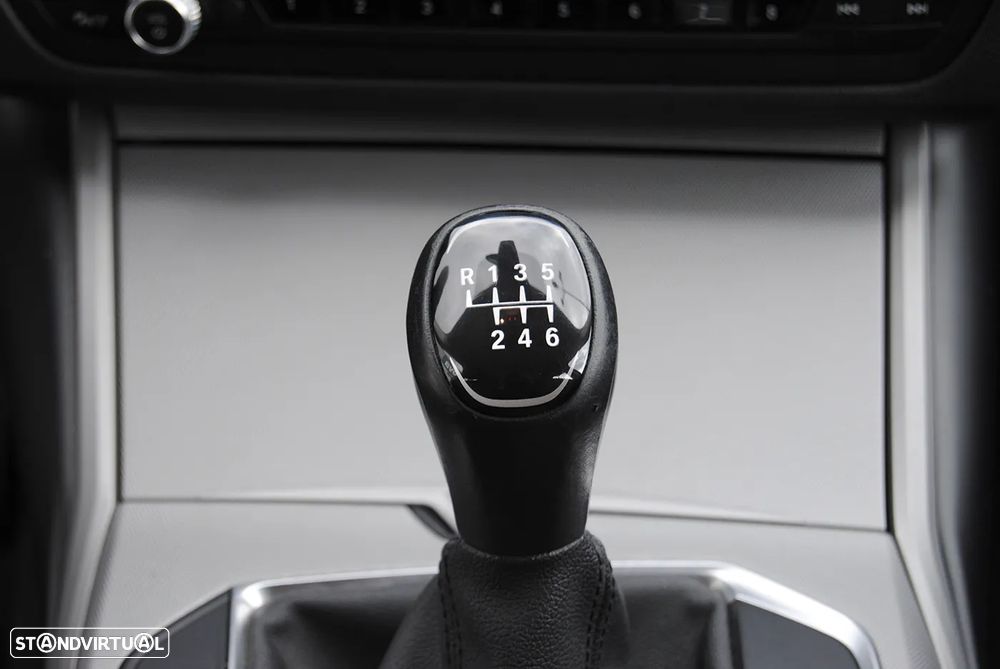 BMW 318 d Touring Advantage - 18