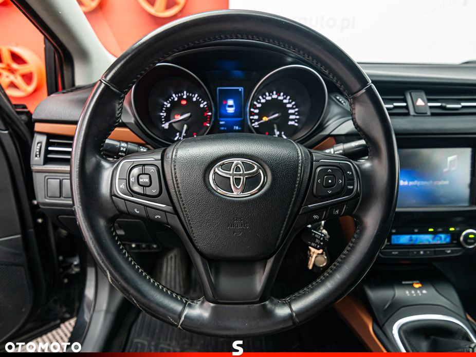 Toyota Avensis 1.8 Premium - 10