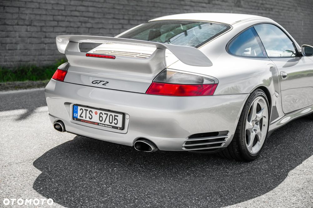 Porsche 911 GT2 - 11