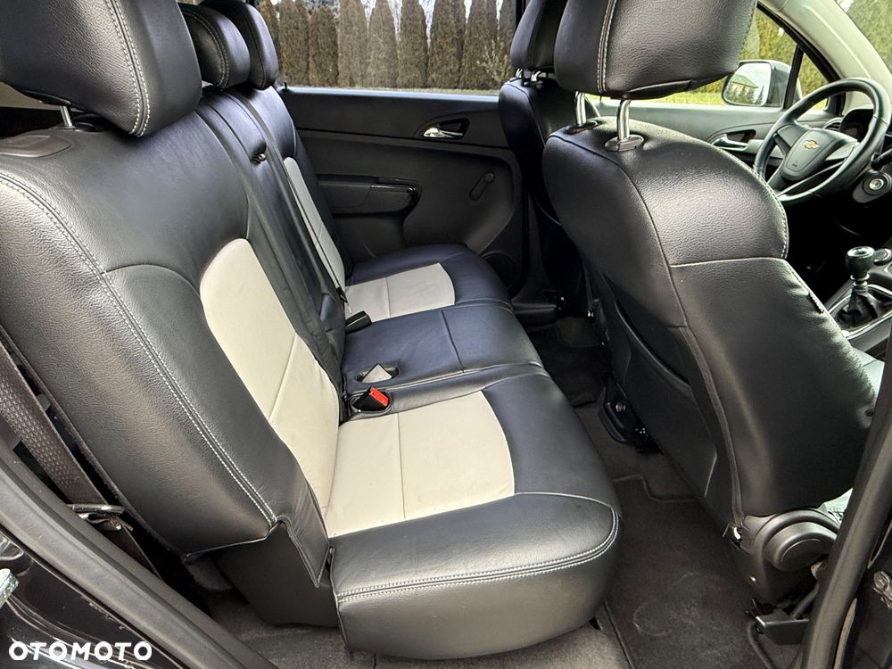 Chevrolet Orlando - 27