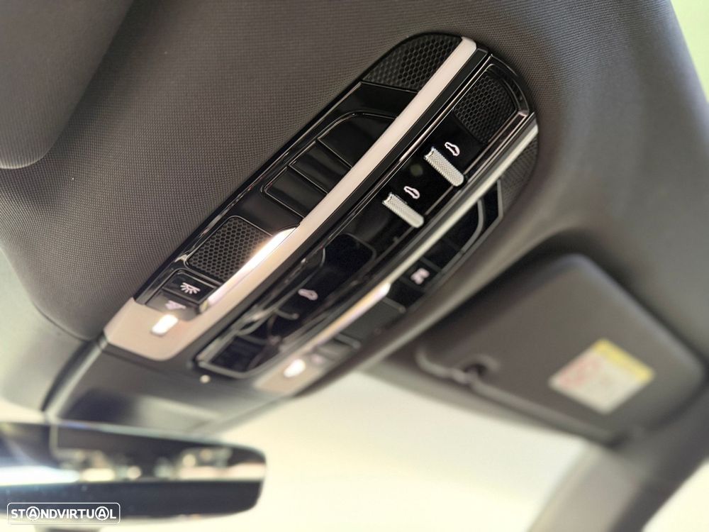 Porsche Panamera 4 E-Hybrid Executive - 36