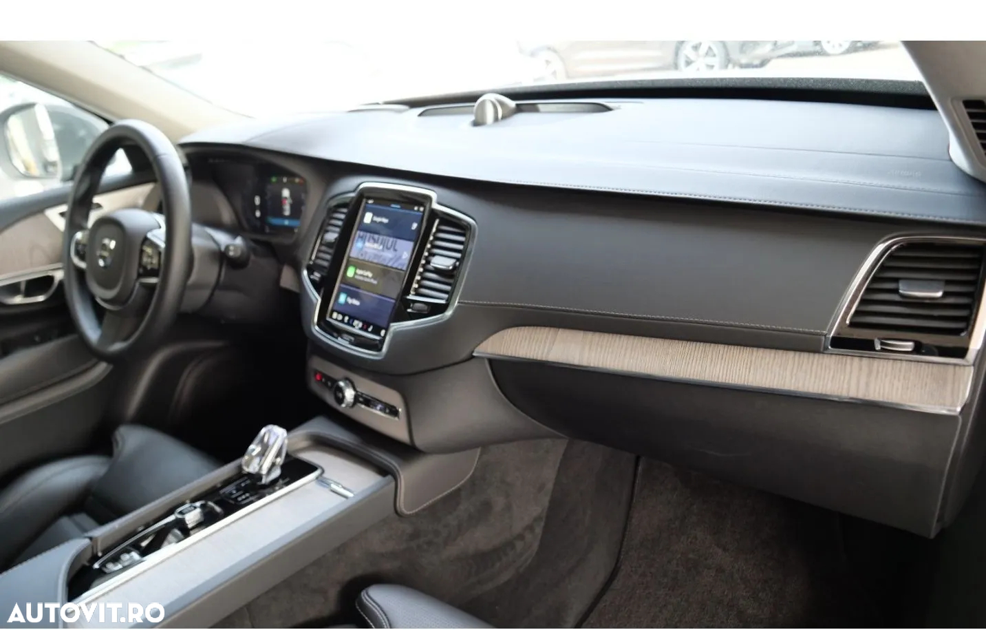 Volvo XC 90 T8 AWD Plug-in Hybrid Ultra Bright - 6