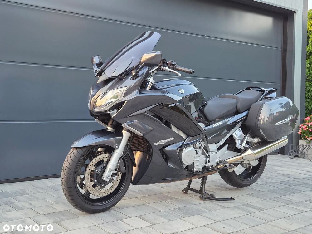 Yamaha FJR - 21