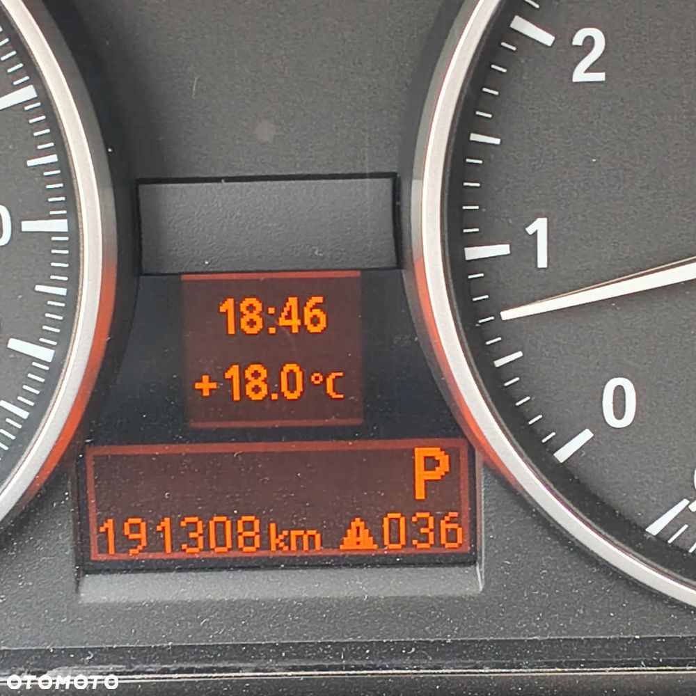 BMW Seria 3 320i - 26