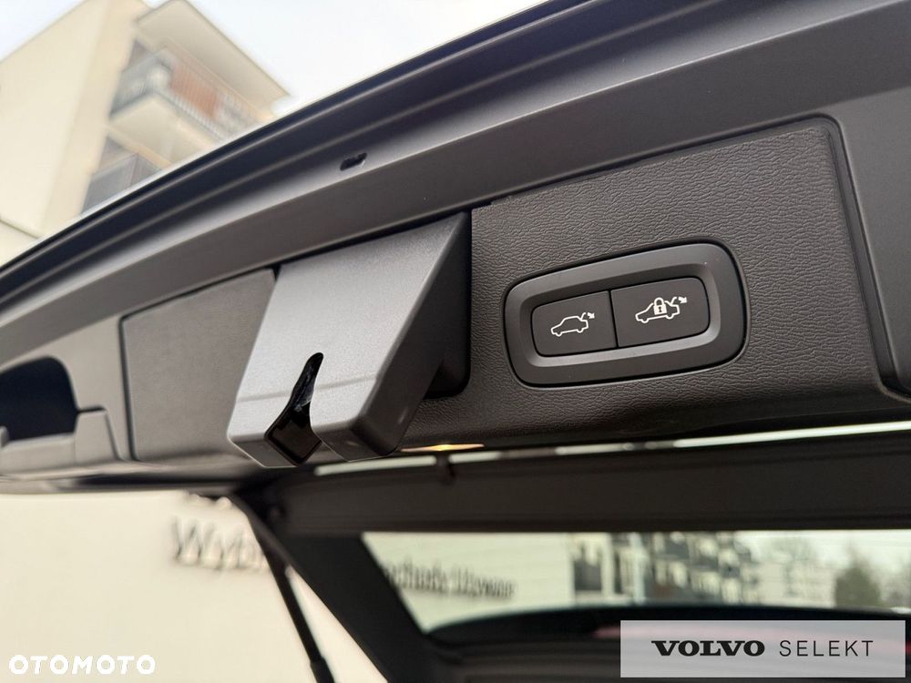 Volvo XC 60 - 32