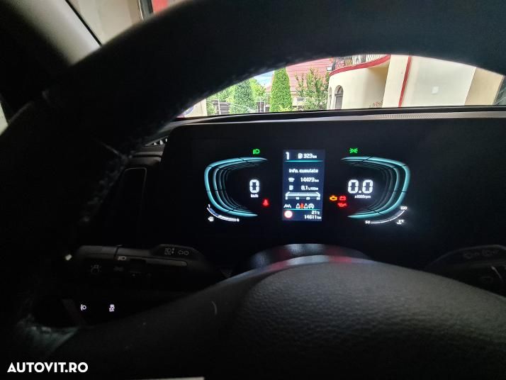 Kia Sportage 1.6 T-GDI MHEV 6MT 4x2 Urban - 10