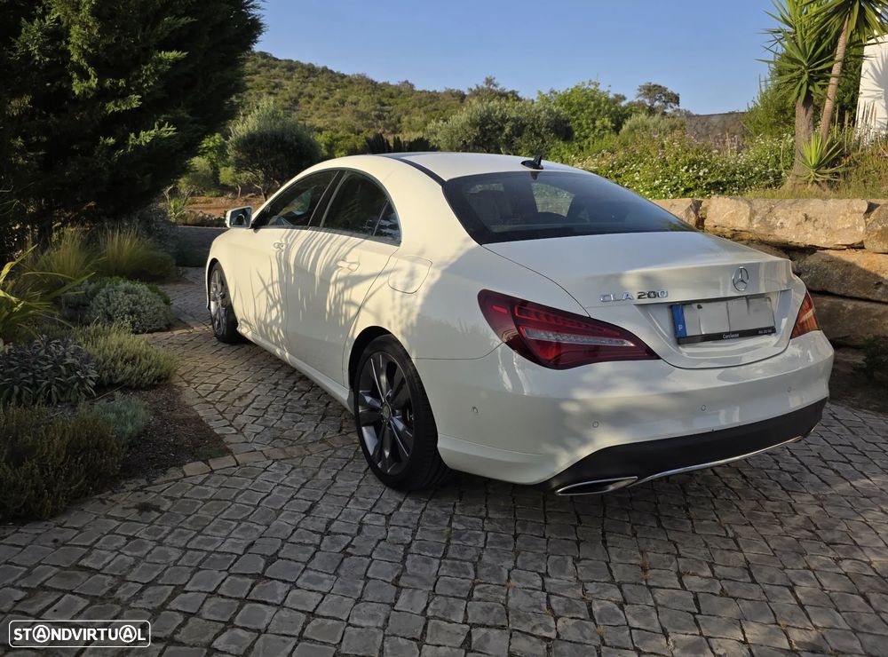Mercedes-Benz CLA 200 - 4