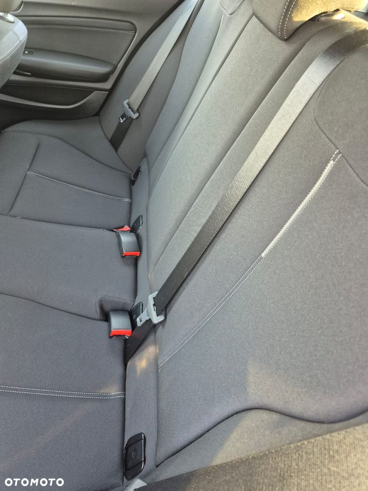 BMW Seria 1 116i Sport Line - 22