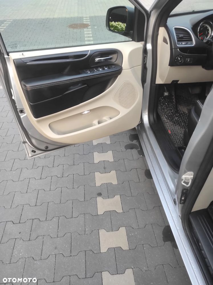 Dodge Grand Caravan 3.6 Express - 8