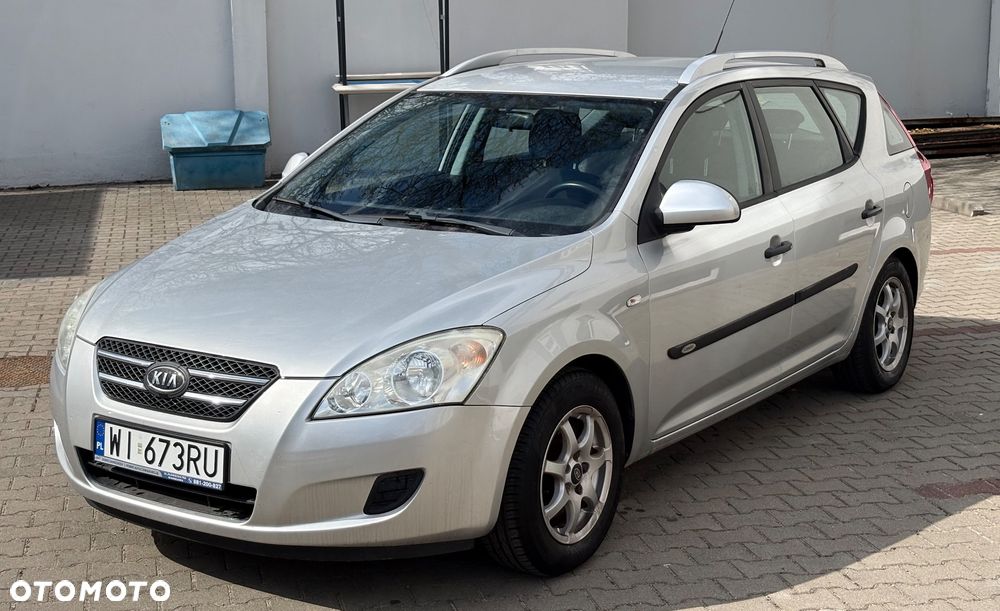 Kia Ceed 1.6 S Euro2012 - 1