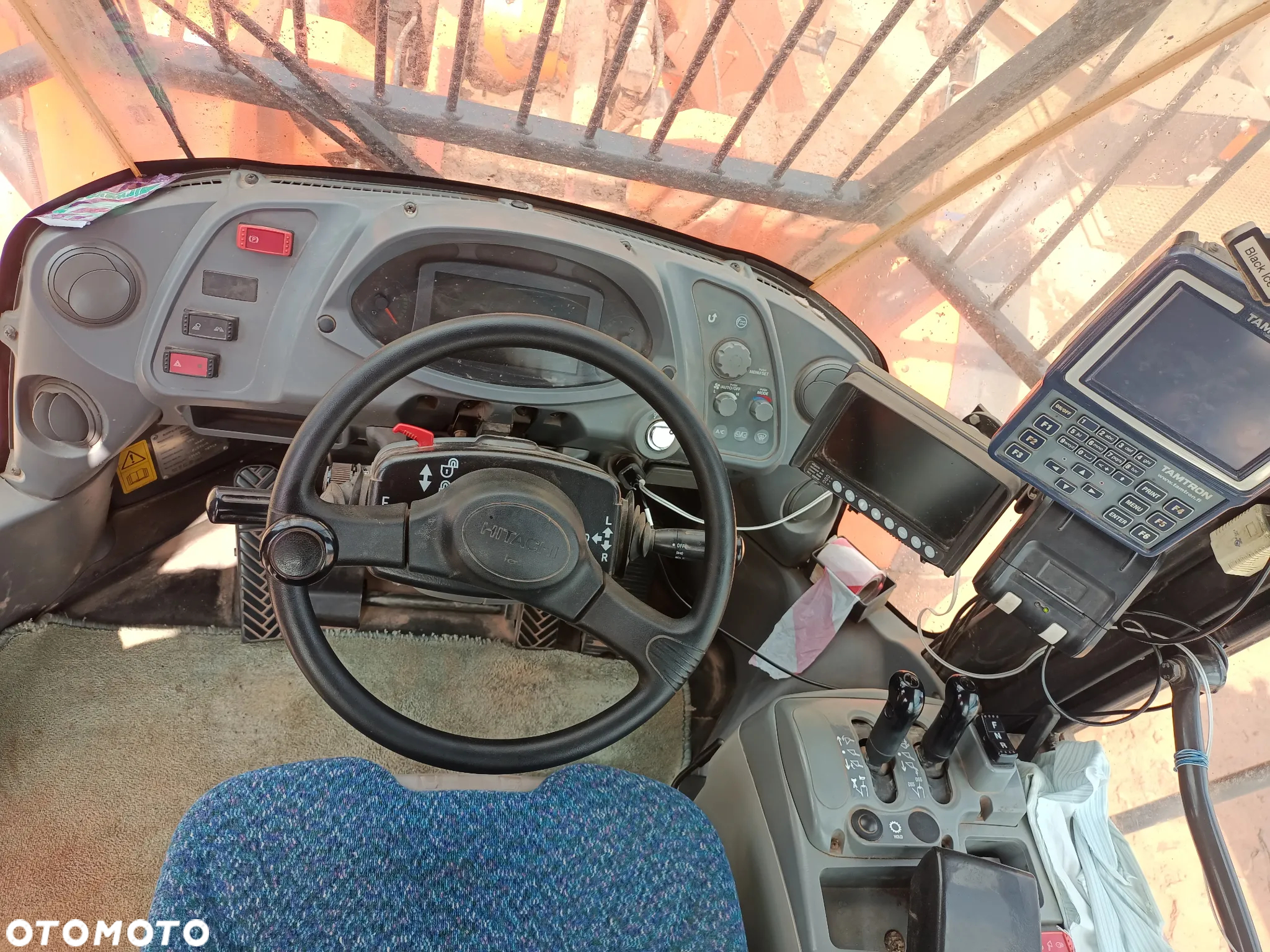 Hitachi ZW330-6 - 14