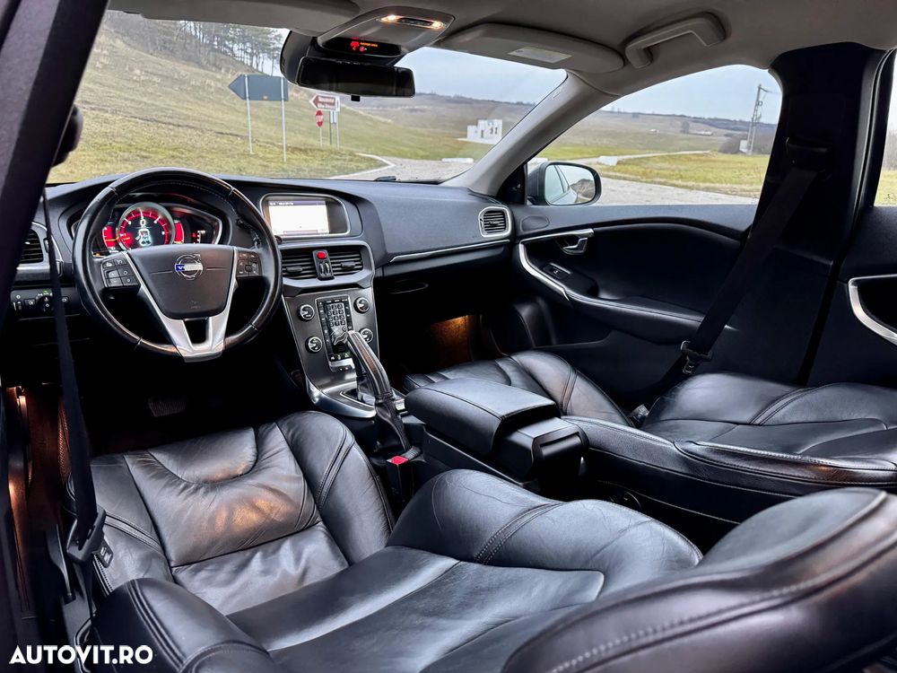 Volvo V40 D3 Geartronic Summum - 8