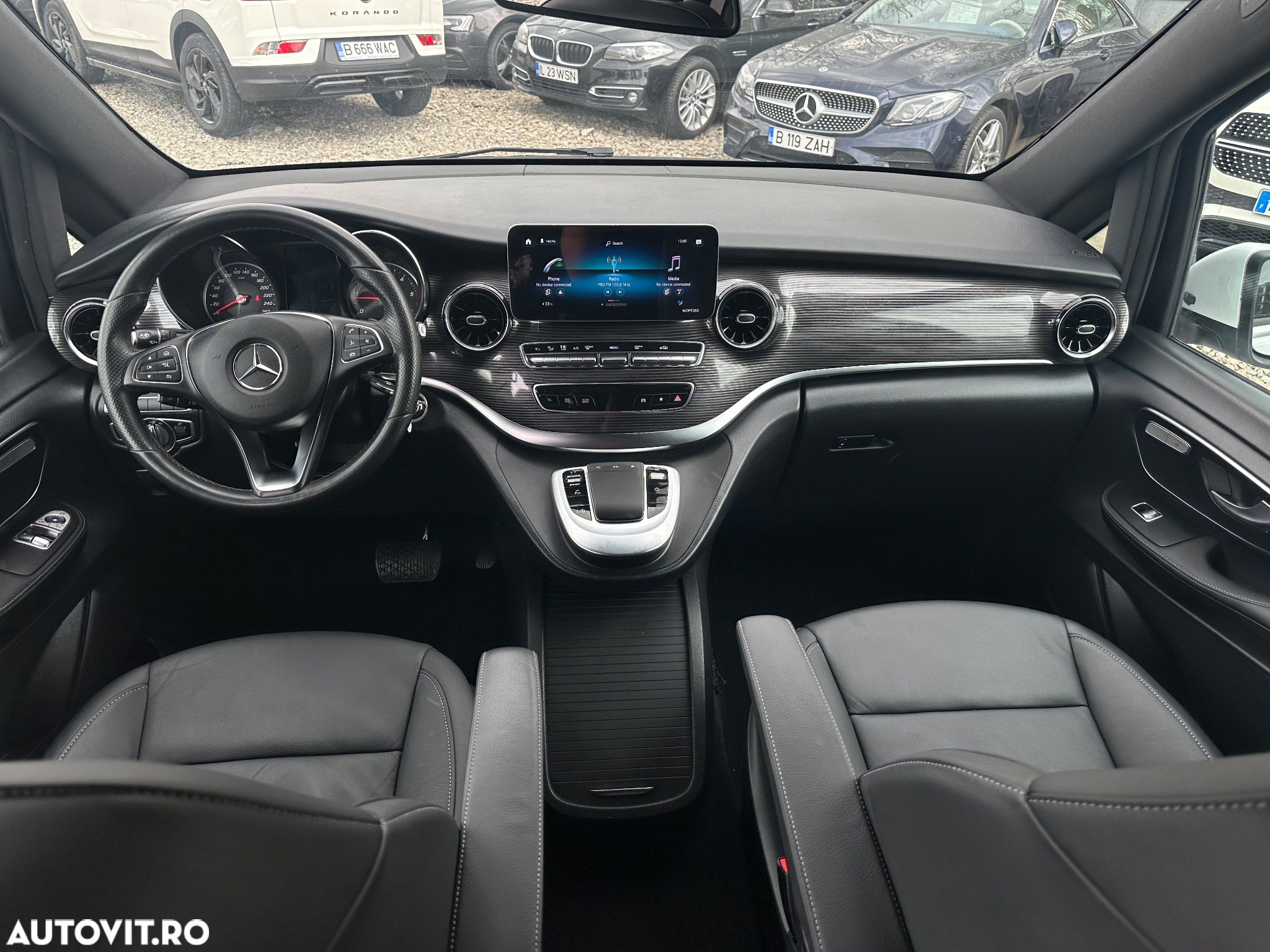 Mercedes-Benz V 300 d lang 9G-TRONIC Avantgarde - 24
