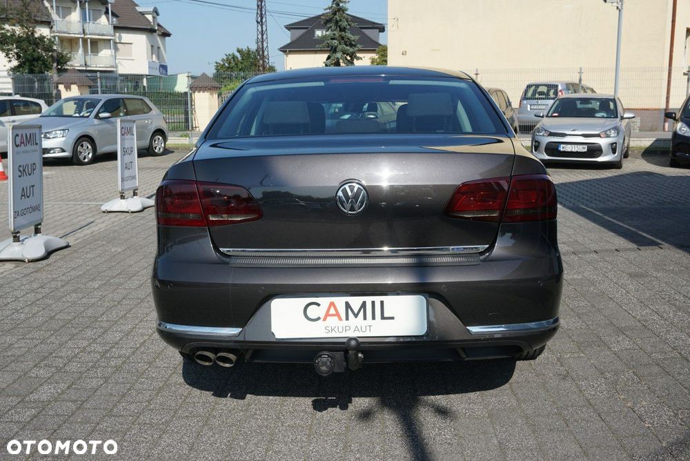 Volkswagen Passat - 6