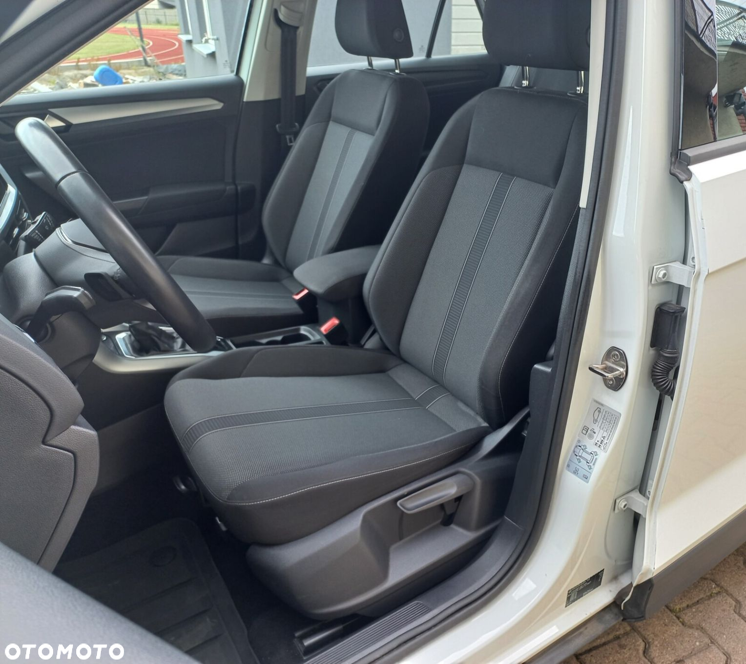 Volkswagen T-Roc - 23