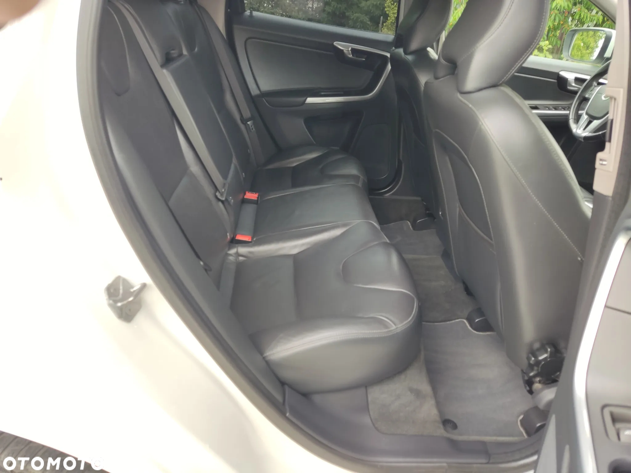 Volvo XC 60 D3 Drive-E Momentum - 20