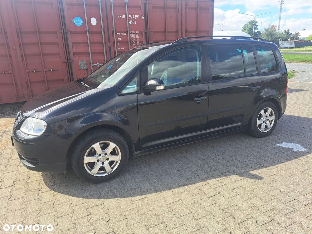 Volkswagen Touran 1.9 TDI Highline - 3