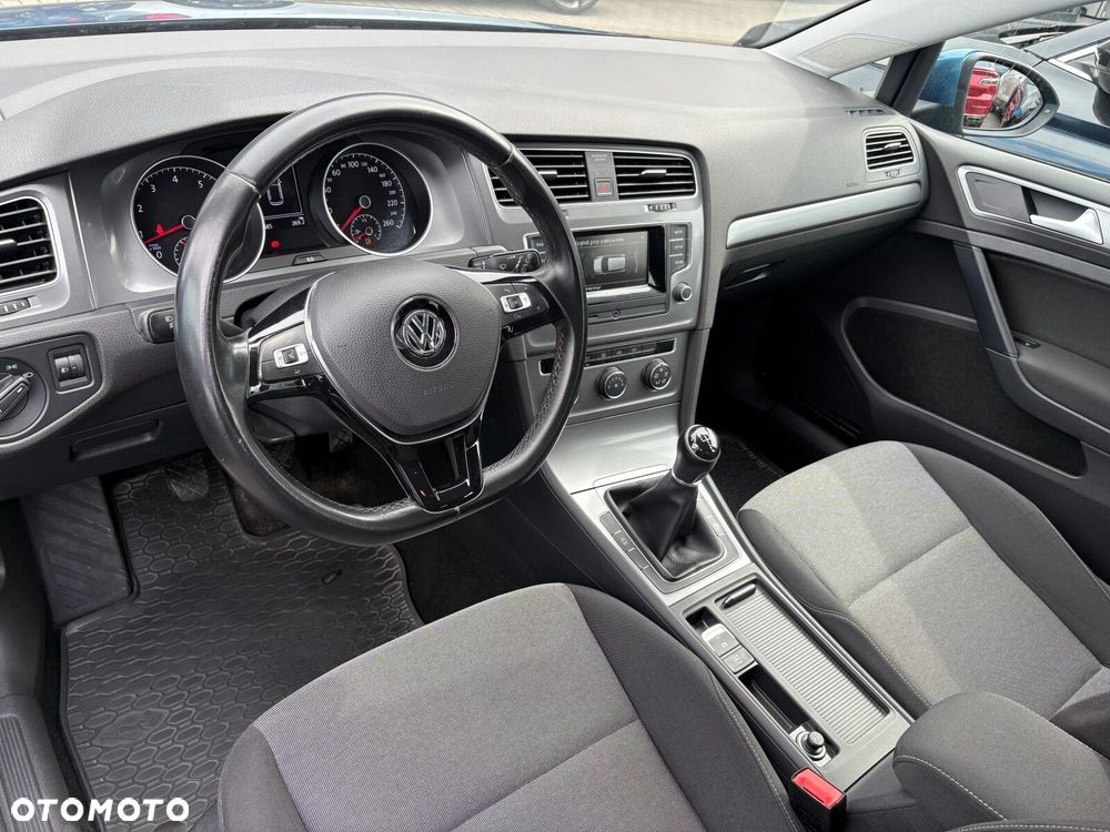 Volkswagen Golf - 12