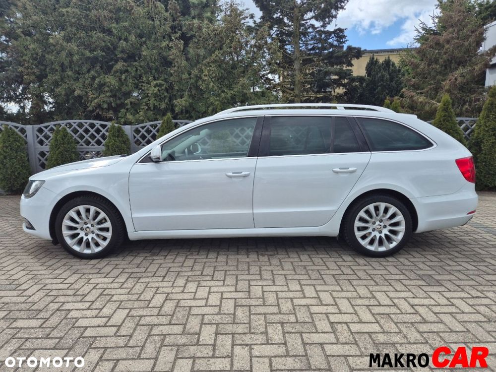 Skoda Superb 2.0 TDI DSG Ambition - 11