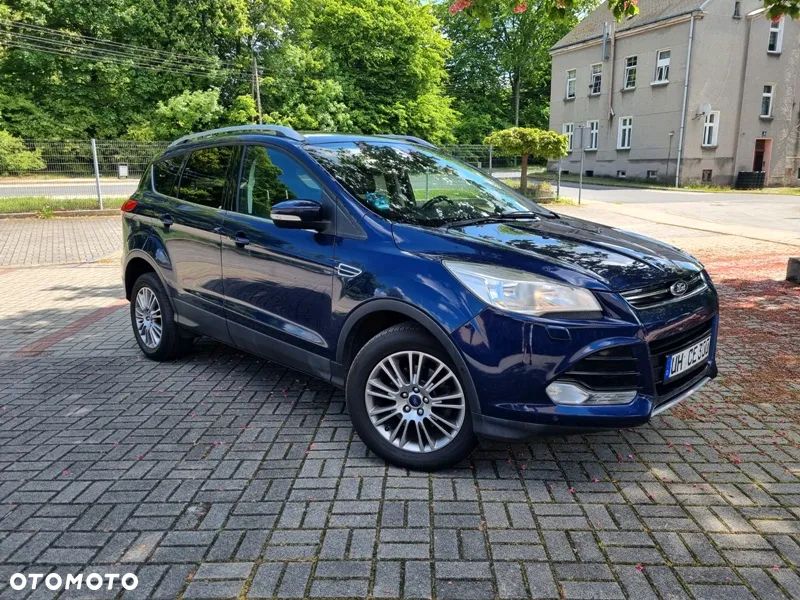 Ford Kuga 1.6 EcoBoost 2x4 Titanium - 4