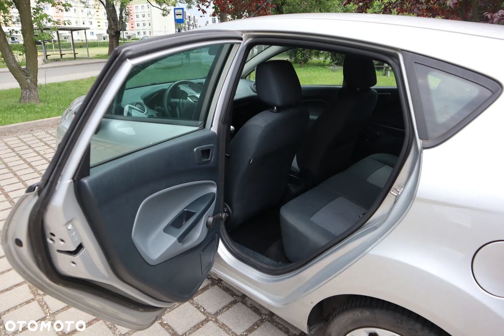 Ford Fiesta 1.25 Ambiente - 13