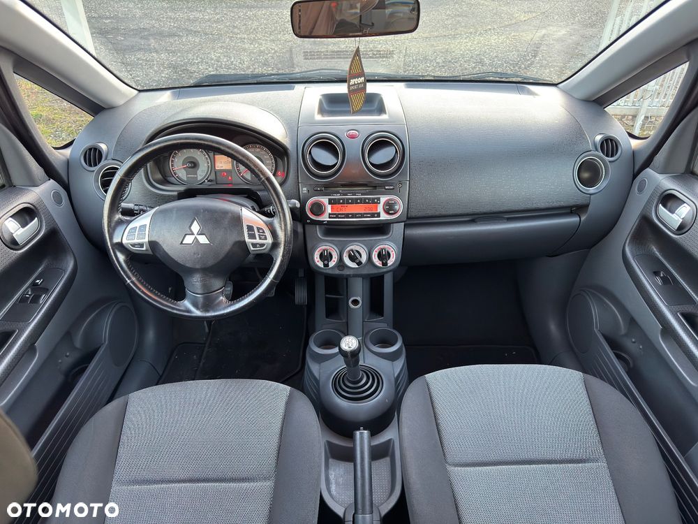 Mitsubishi Colt - 15