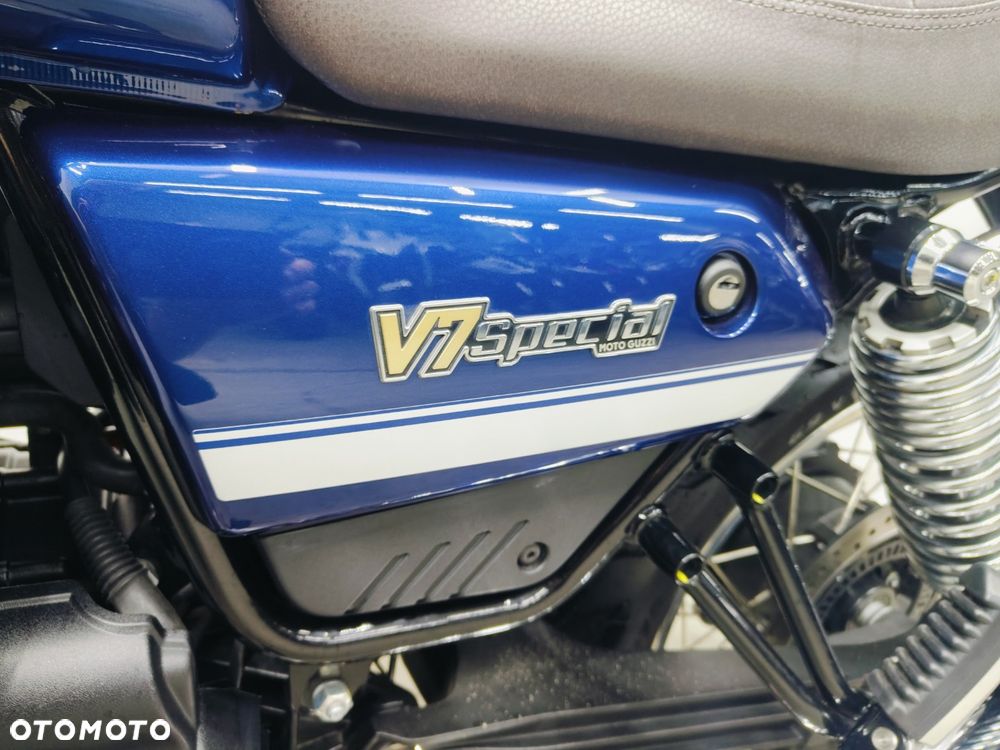 Moto Guzzi V7 - 25
