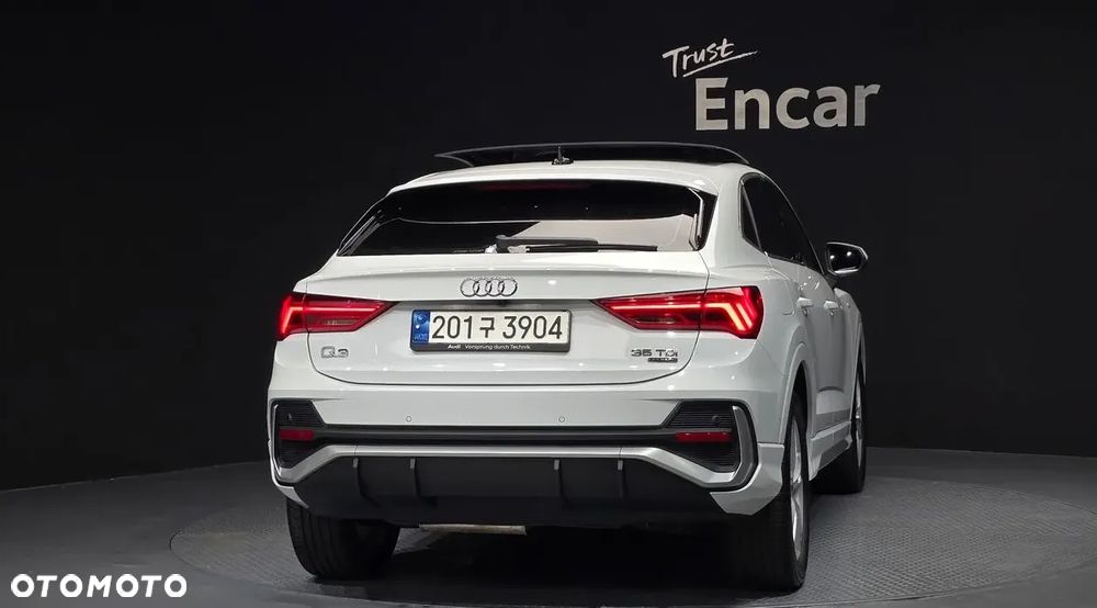 Audi Q3 Sportback - 4