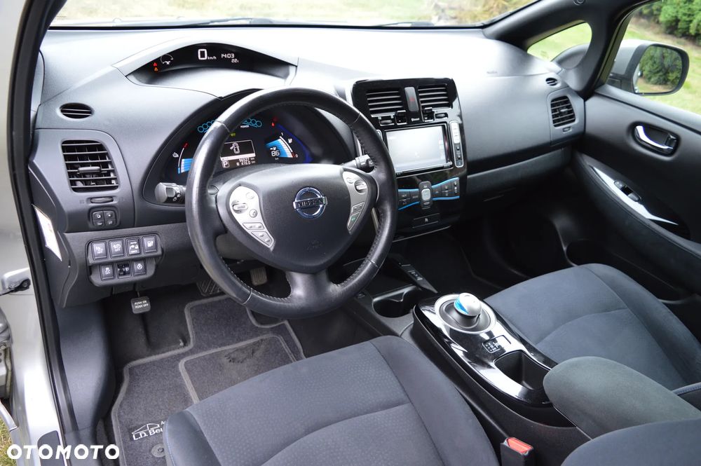 Nissan Leaf 24 kWh (mit Batterie) Visia + - 19