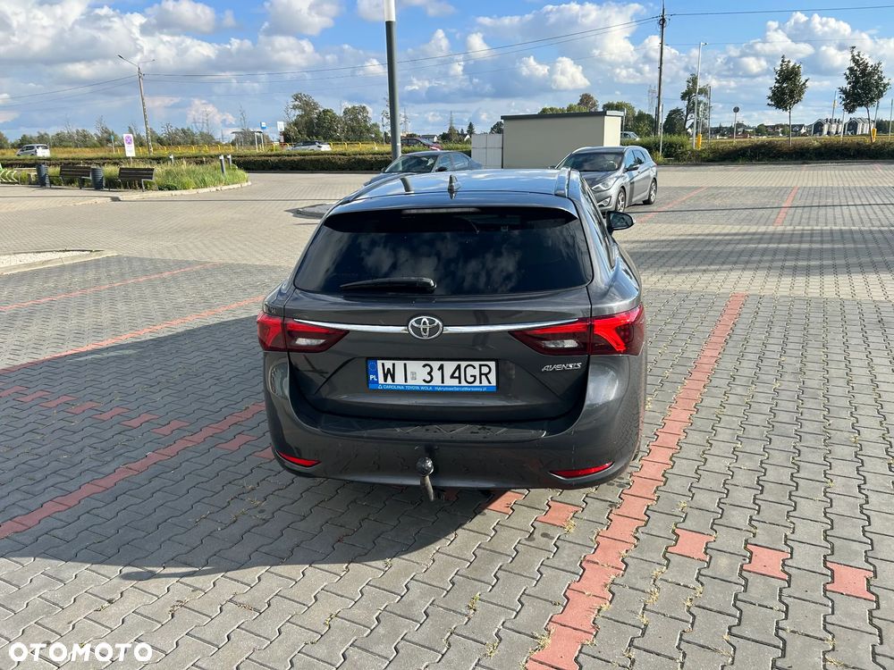 Toyota Avensis 2.0 Prestige MS - 3
