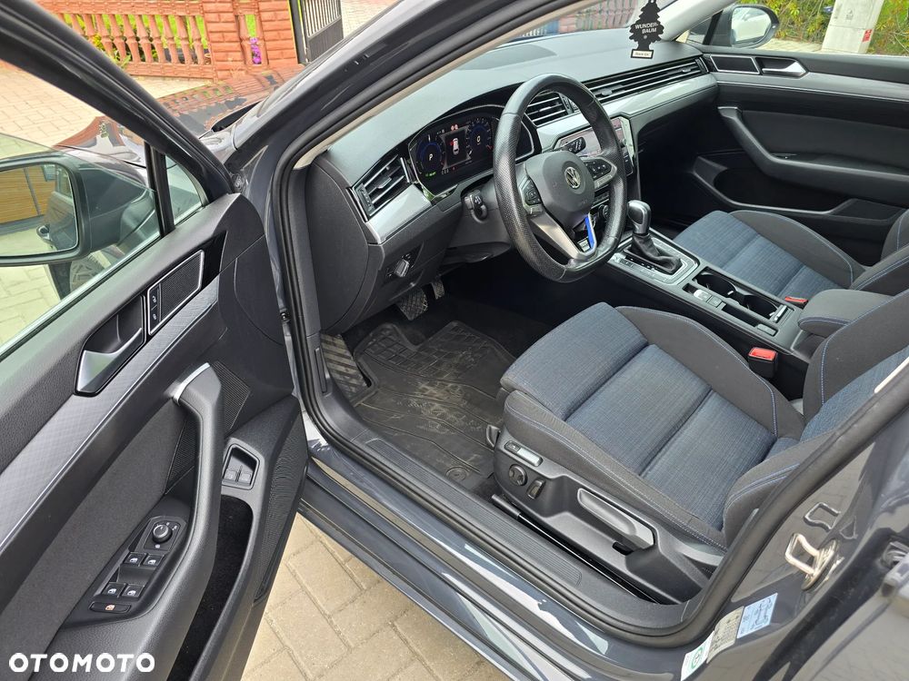 Volkswagen Passat Variant - 8