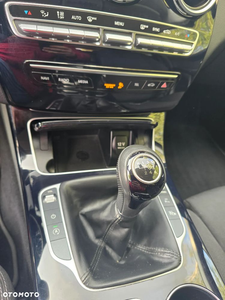 Mercedes-Benz Klasa C 180 d T Exclusive - 28