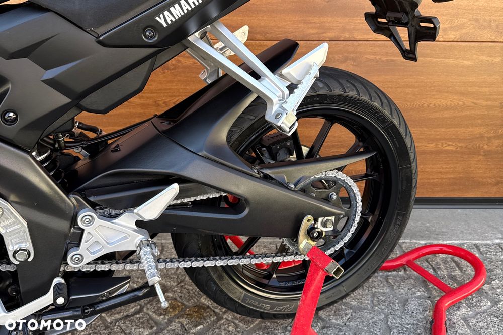 Yamaha MT - 24