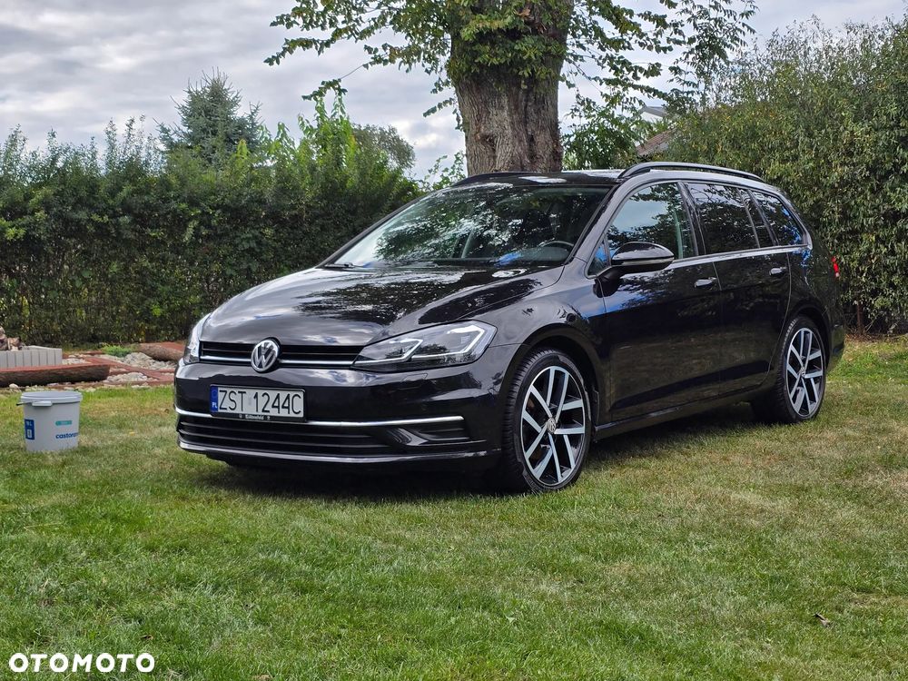 Volkswagen Golf - 1