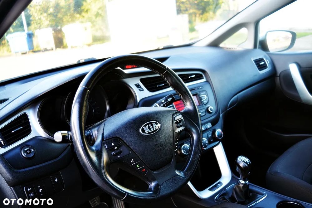 Kia Ceed 1.4 CVVT Attract - 11