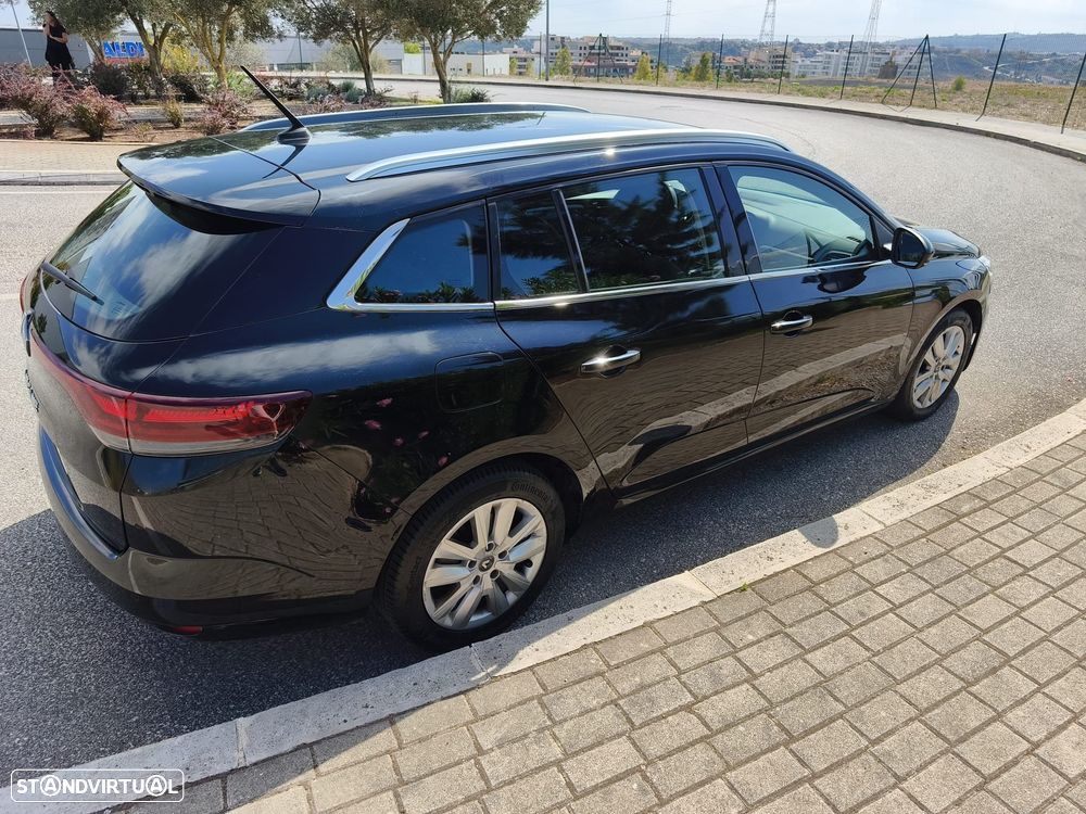 Renault Mégane Sport Tourer - 8