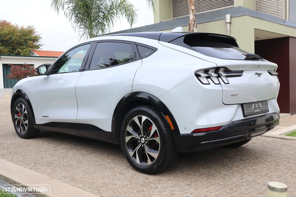 Ford Mustang Mach-E Premium AWD - 4