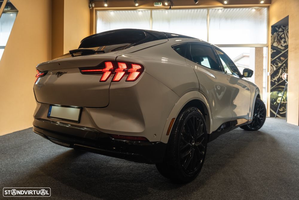 Ford Mustang Mach-E 98.7 kWh Premium - 3