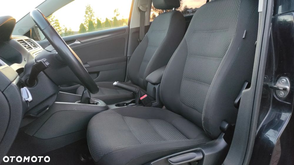 Volkswagen Jetta 1.2 TSI Life - 12