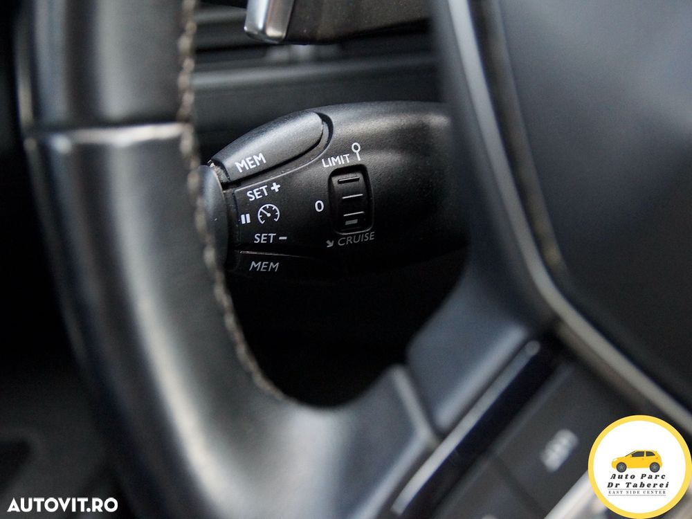 Peugeot 5008 1.6 BlueHDI EAT6 Active - 32