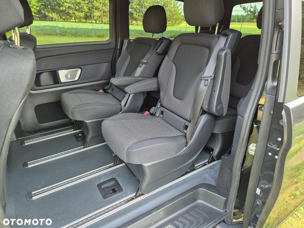 Mercedes-Benz Klasa V 300 d lang 4Matic 9G-TRONIC Exclusive - 11