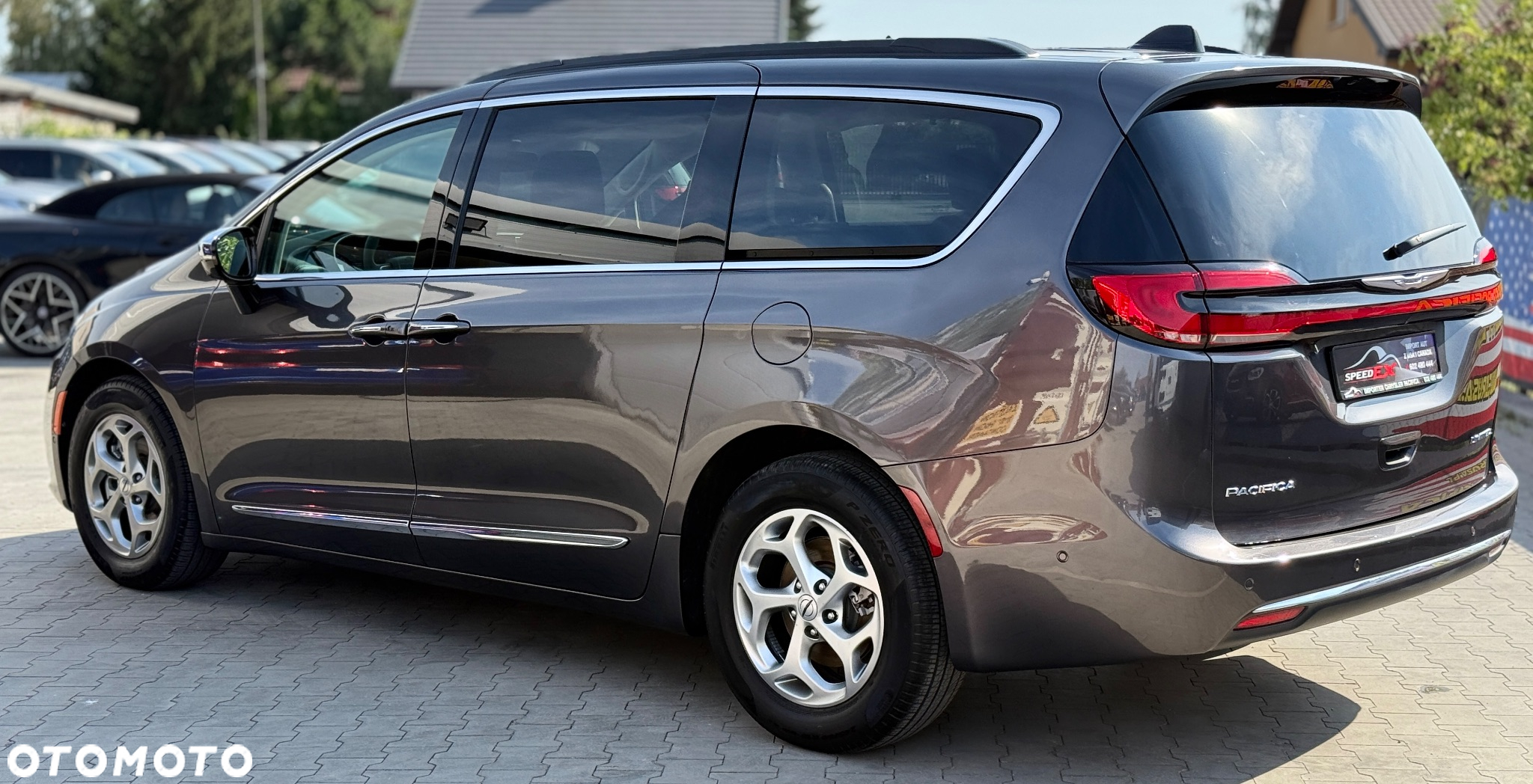 Chrysler Pacifica - 9