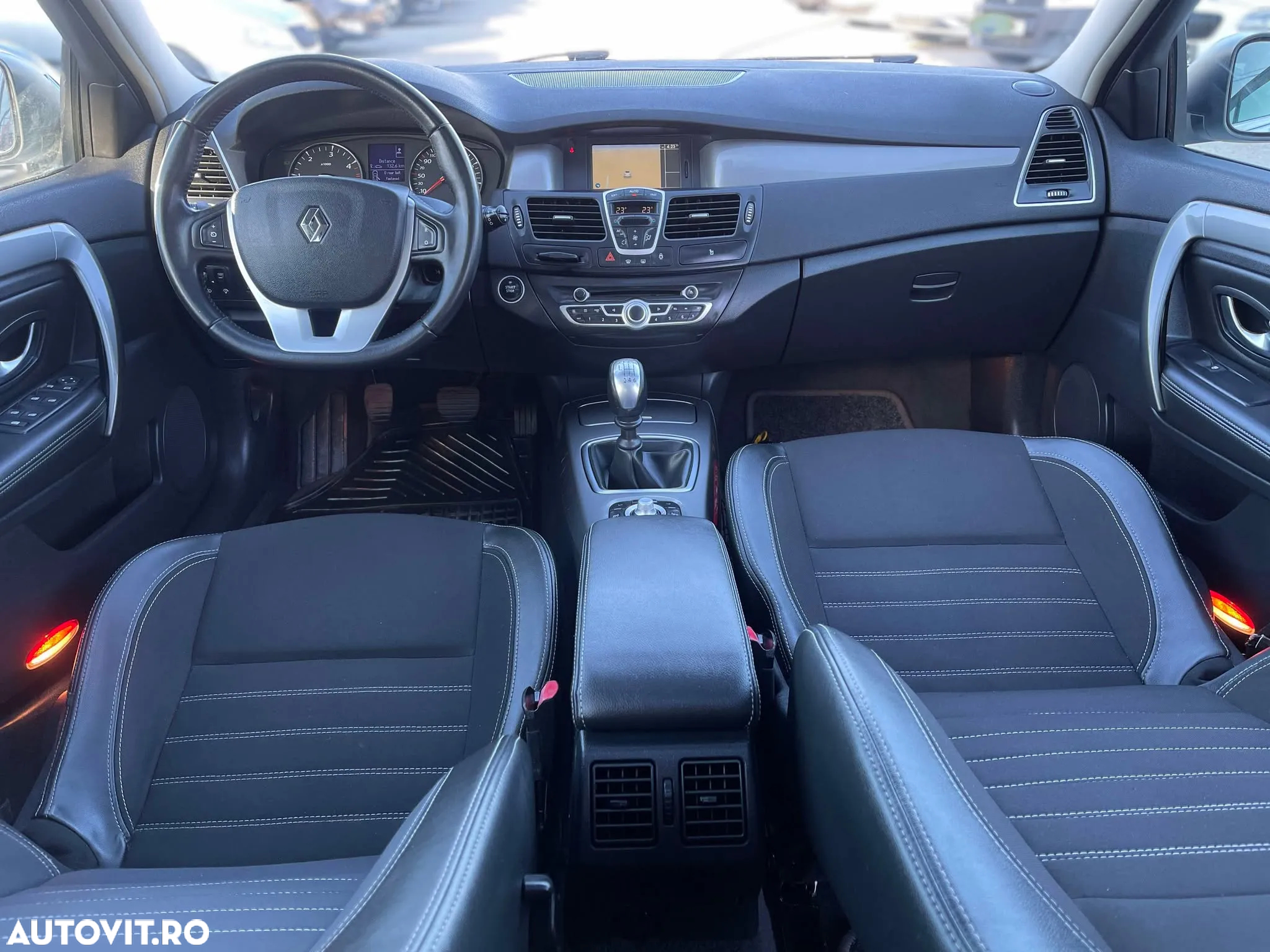 Renault Laguna Grandtour dCi 110 FAP Paris Business - 20