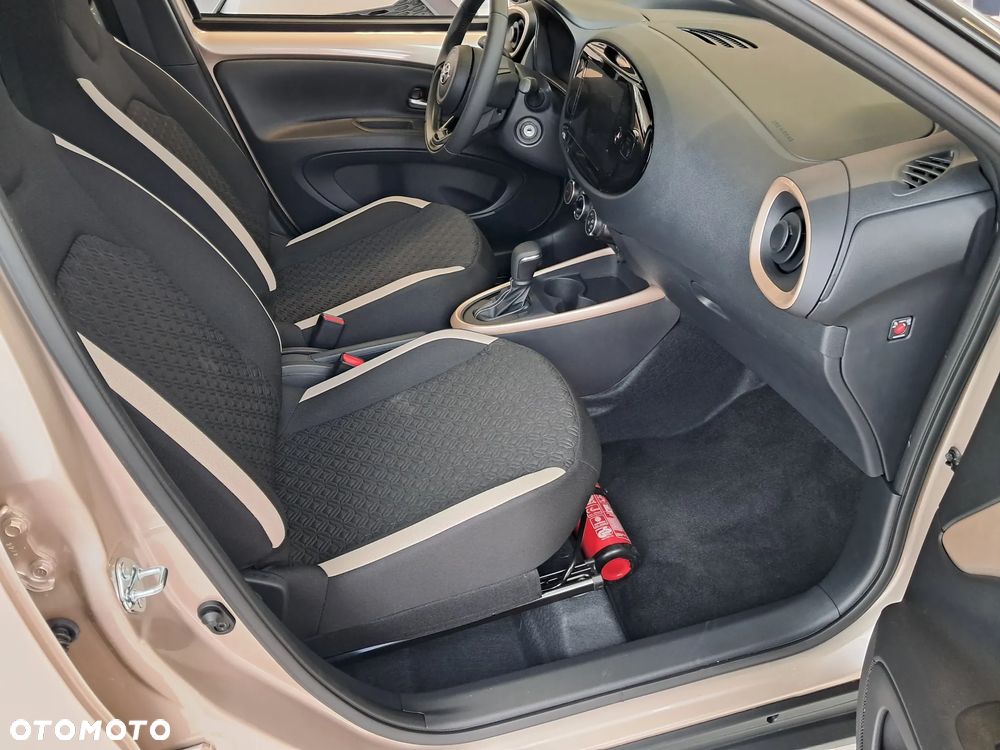 Toyota Aygo X 1.0 VVT-i Style CVT - 6